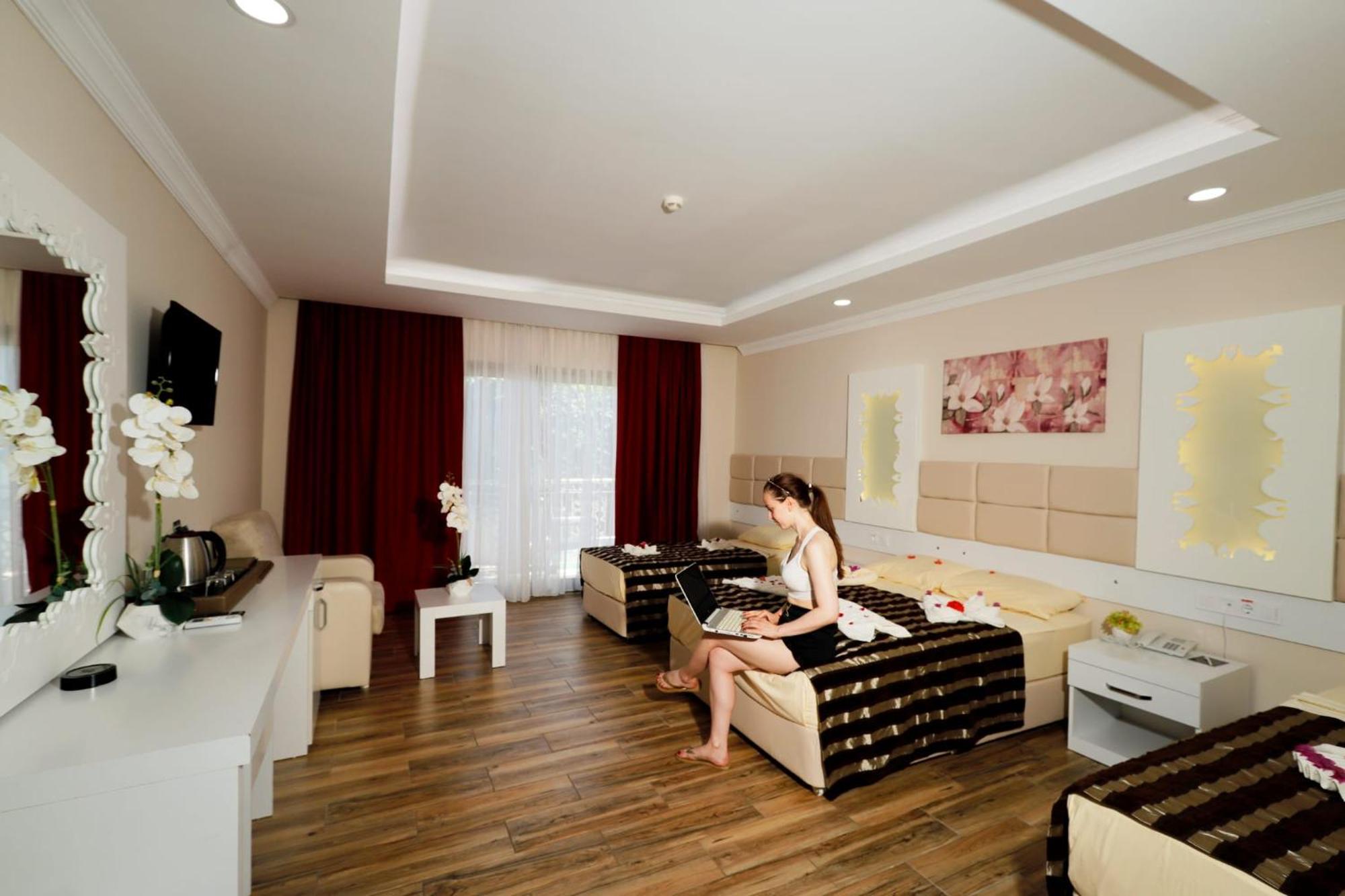 Miramor Hotel & Spa Antalya Luaran gambar A room at the hotel