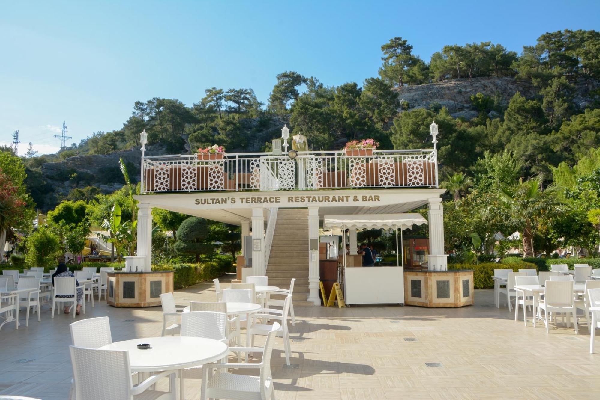 Miramor Hotel & Spa Antalya Luaran gambar The bar at the top of the staircase