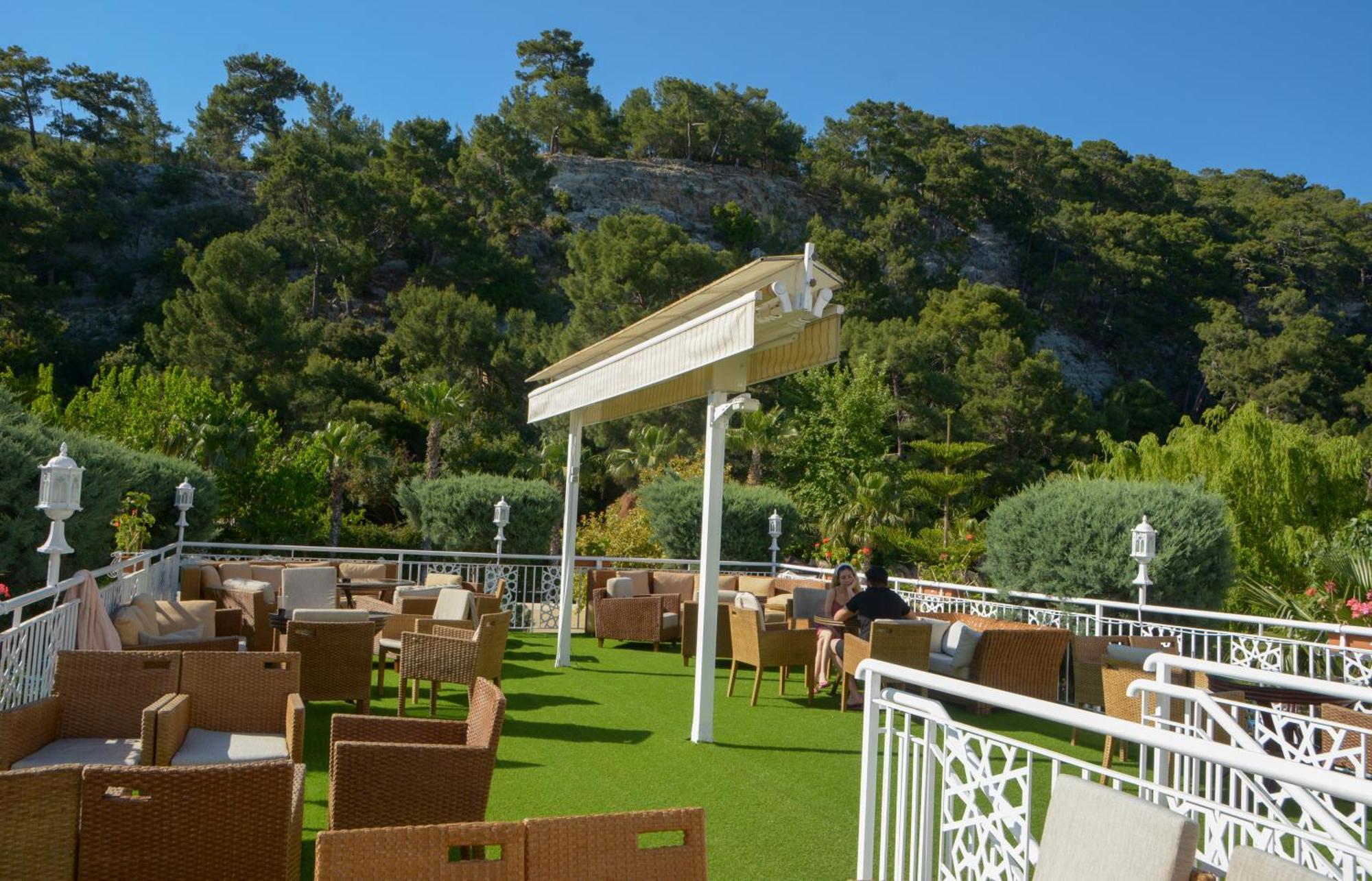 Miramor Hotel & Spa Antalya Luaran gambar The roof garden